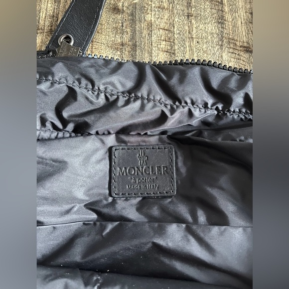 Moncler Caradoc quilted tote bag in nylon and calf leather in mint condition! - Picture 8 of 9